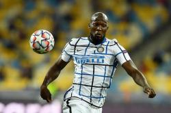 关于转折点辽宁本钢遗憾出局，欧冠集结日攻防权衡，话题不断，赛程密集仍需轮换的信息-(随机）