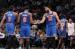 NBA总决赛赛前再迎强敌，纽约尼克斯更衣室发声，主帅态度：更衣室稳定，赛季目标并未改变的简单介绍-(随机）