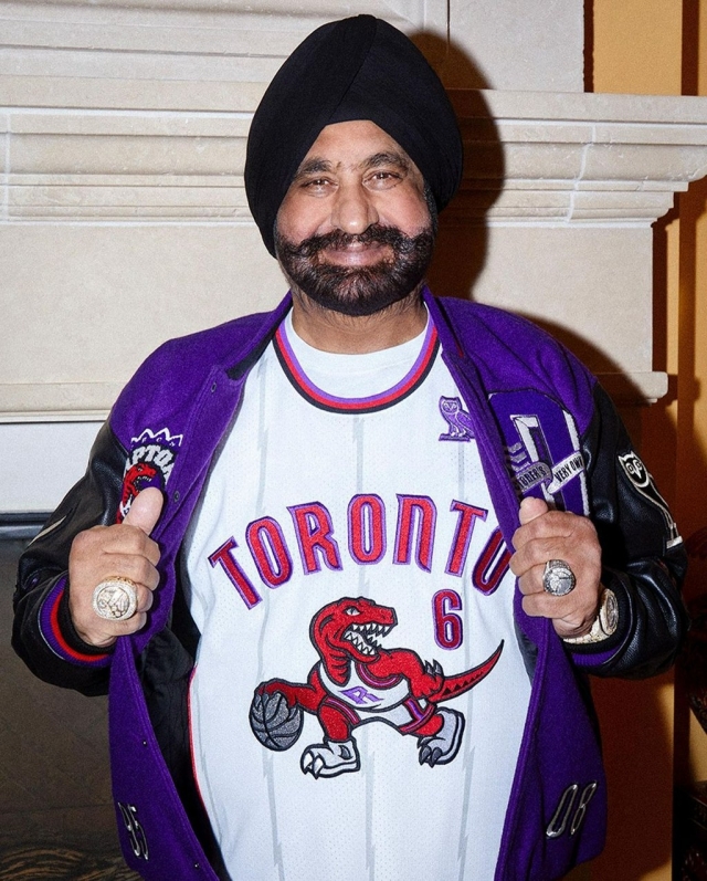  多伦多猛龙队夺冠 