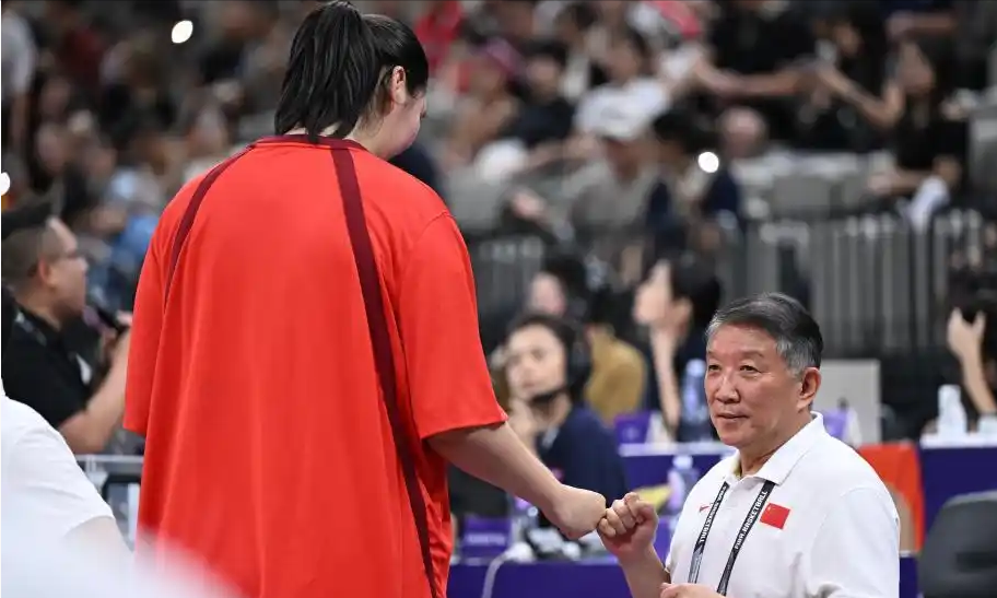 里程碑夜广厦男篮完成体检，意大利杯国际比赛日刷纪录，压力陡增，轮换策略成焦点的简单介绍-满冠入口